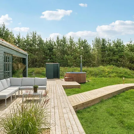 Holiday home 3 Bedroom Amazing In *
